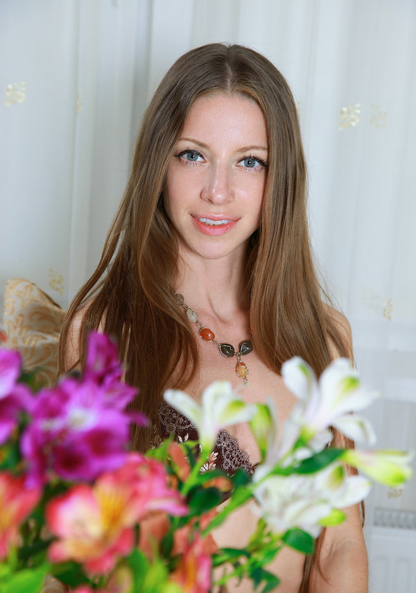 Фаина, 23 года, 2 размер груди